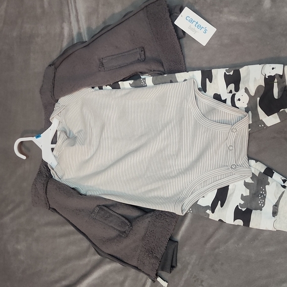 Carter Baby 3 Piece Set - Grey Camo - Size 24 Months NWT - Picture 3 of 8